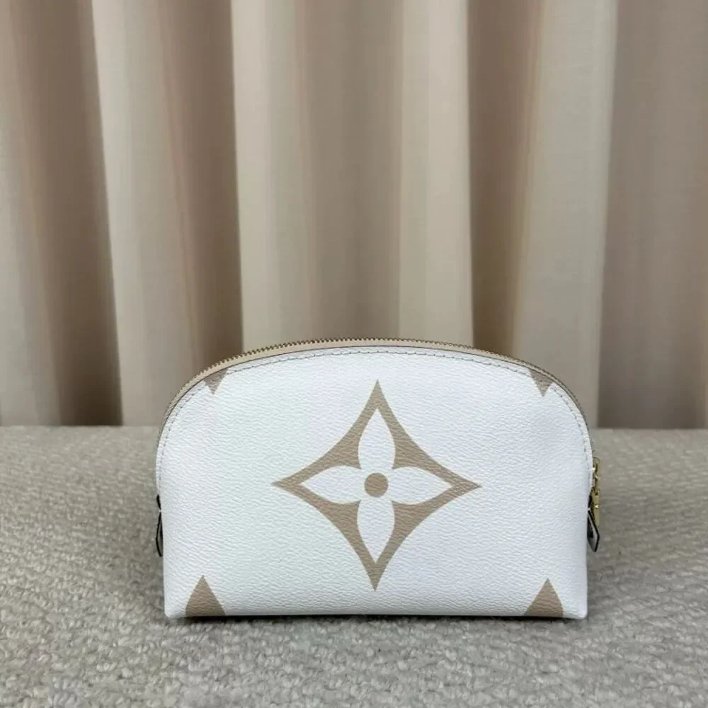 Louis Vuitton Women Pre-Loved Bag Very Good Condition